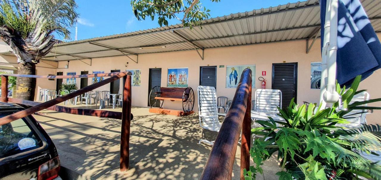 Pousada Romeiros Do Pai Eterno - Santuario Basilica De Trindade トリンダーデ エクステリア 写真
